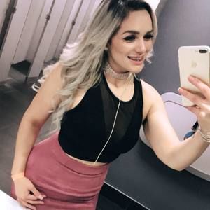 Meet your Posher, Elizabeth